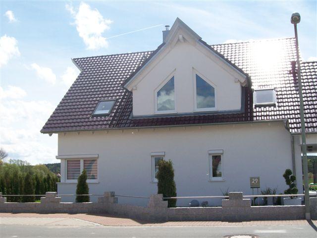 Fenster in weiß bei Einfamilienhaus 